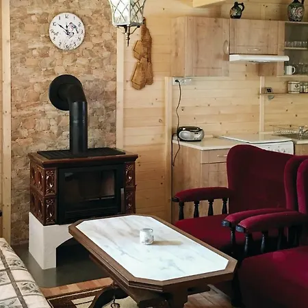 Three-bedroom Holiday In * Tatranska Strba