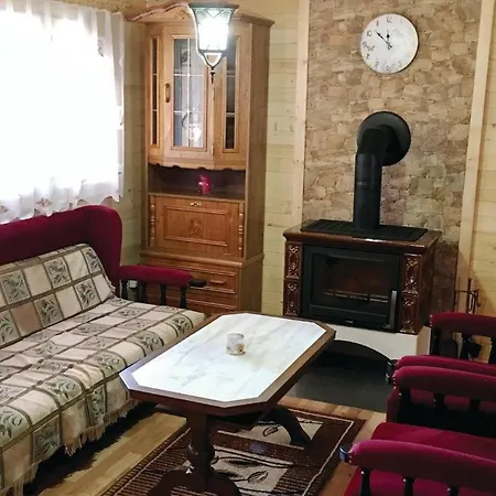 Semesterbostad Three-bedroom Holiday In Tatranska Strba